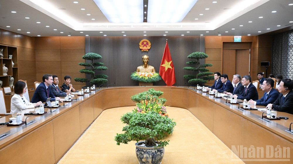 Quang cảnh buổi tiếp. (Ảnh: TRẦN HẢI)