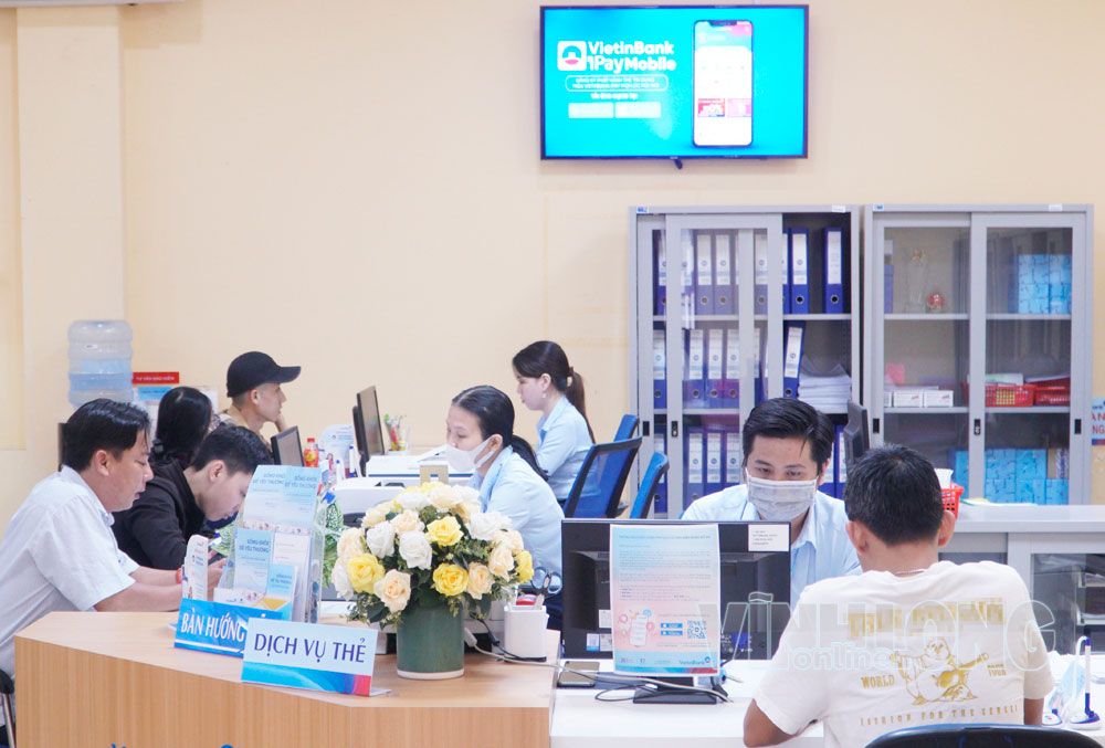 Ngân hàng đẩy mạnh phát triển dịch vụ thẻ và thanh toán số, đáp ứng nhu cầu giao dịch không dùng tiền mặt của khách hàng.
