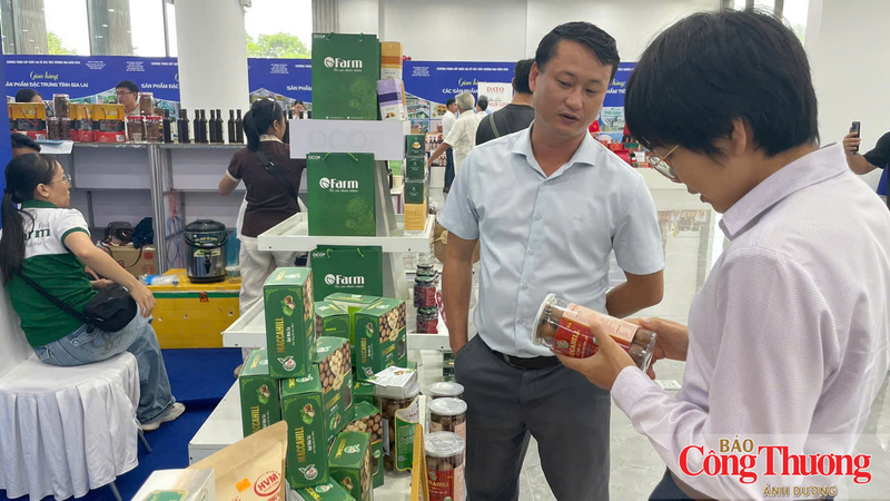 Số sản phẩm OCOp hiện diện thường xuyên trong hệ thống siêu thị, cửa hàng tiện lợi hoặc chuỗi bán lẻ hiện đại vẫn còn khá khiêm tốn
