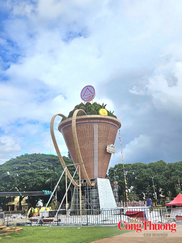 Nhiều địa điểm check-in ấn tượng cho người dân và du khách.