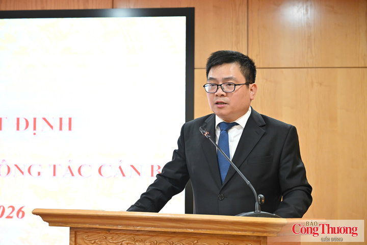 Thứ trưởng Bộ Công Thương Trương Thanh Hoài phát biểu giao nhiệm vụ tại hội nghị. Ảnh: Cấn Dũng