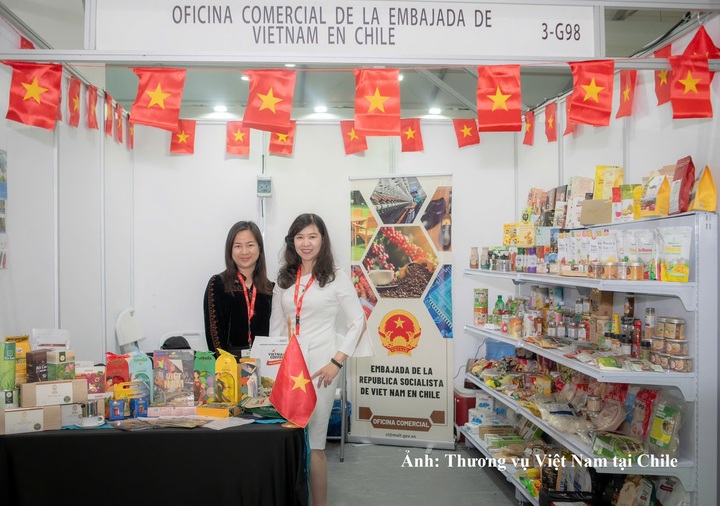 Gian hàng quảng bá hàng Việt Nam của thương vụ tại Hội chợ Espacio Food & Service 2026.