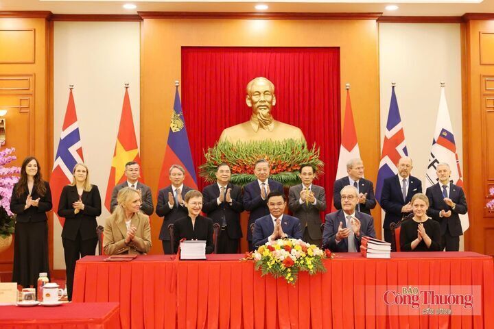 Việt Nam cùng đại diện các nước thành viên Hiệp hội Mậu dịch tự do châu Âu (EFTA) chính thức ký kết hiệp định thương mại tự do.