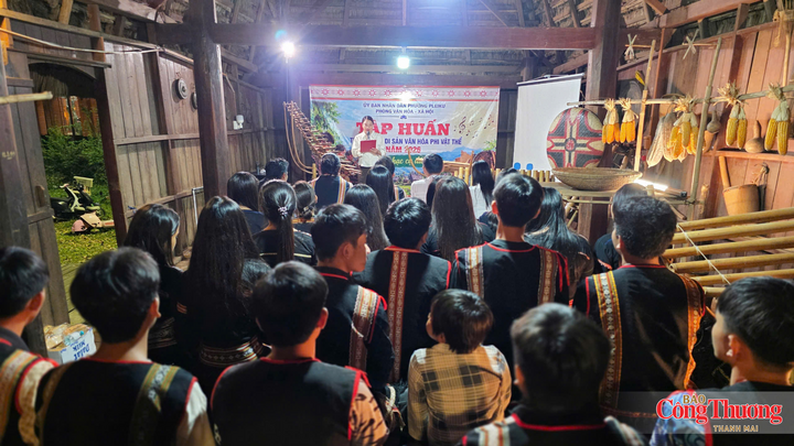 Quang cảnh khai giảng lớp tập huấn.